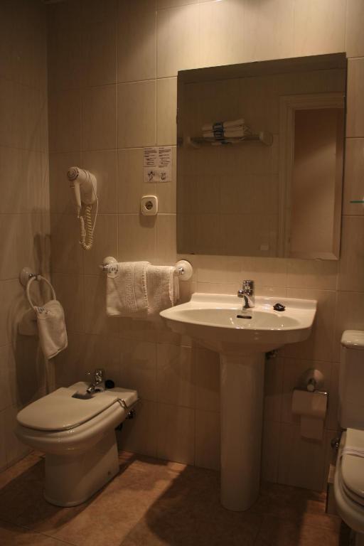 Meson De Salinas Hotel Salinas de Bielsa Room photo